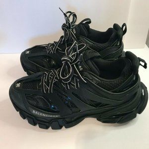 Black balenciaga trainers